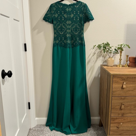 Tadashi Shoji NWT 6 Emera Mitra Lattice Embroidered Bodice Gown Wedding Formal - Picture 3 of 9